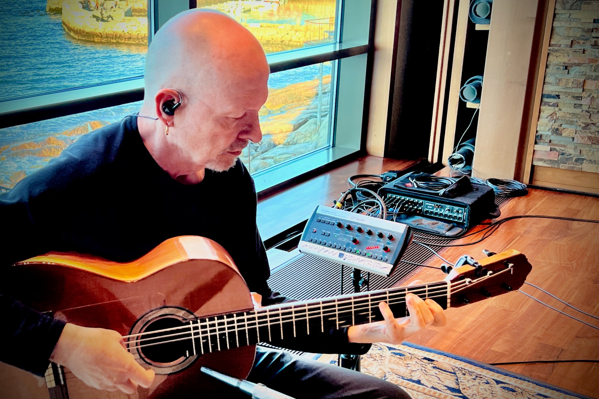 Audeze interviews guitarist and producer Ottmar Liebert