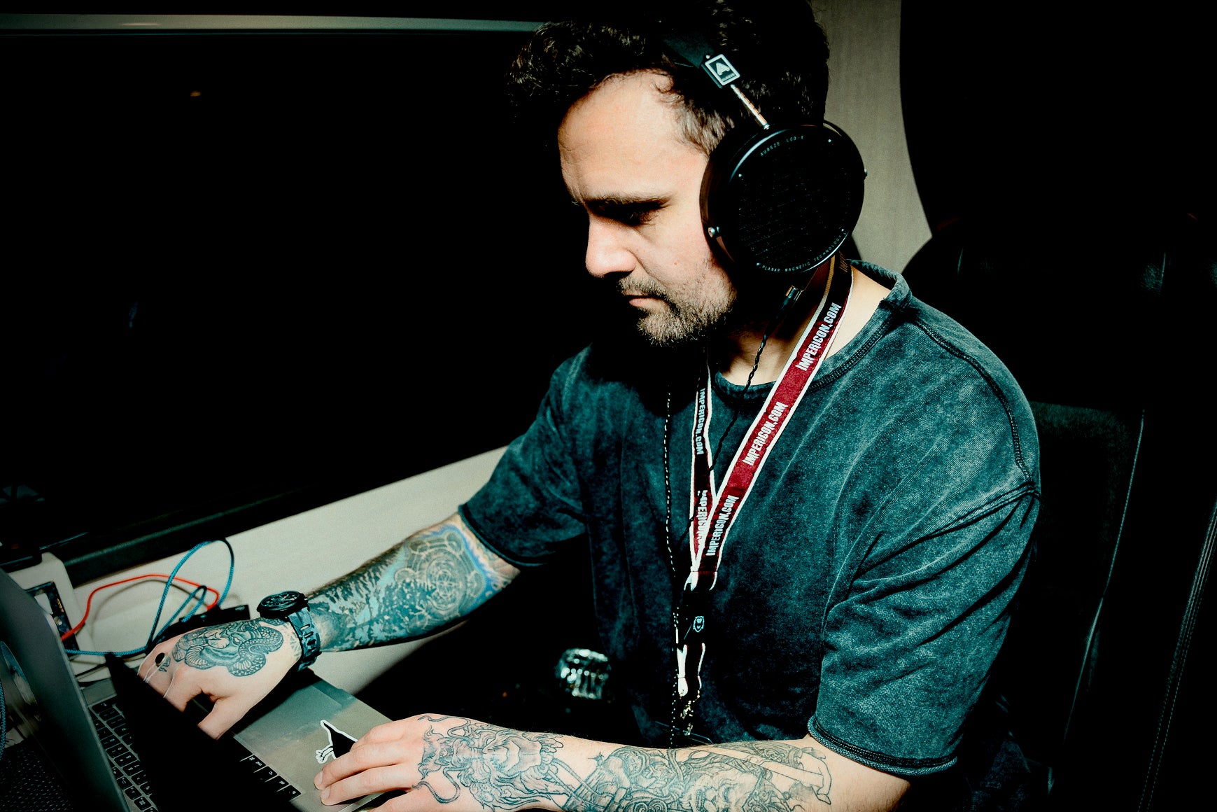 Design Heard: IAIN MACARTHUR, image size:1739x1160