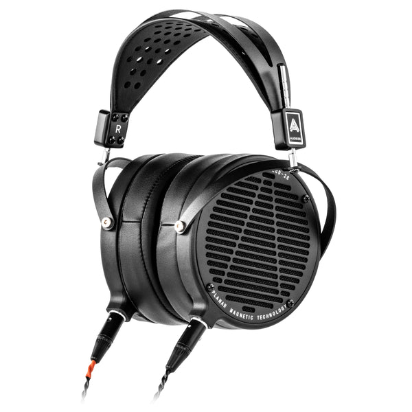 www.audeze.com