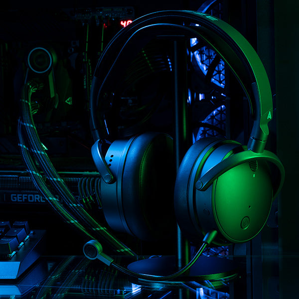 Maxwell with gaming PC Green light